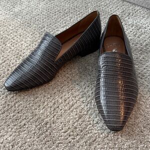 SARTO Croc-Embossed Loafers in Charcoal Gray